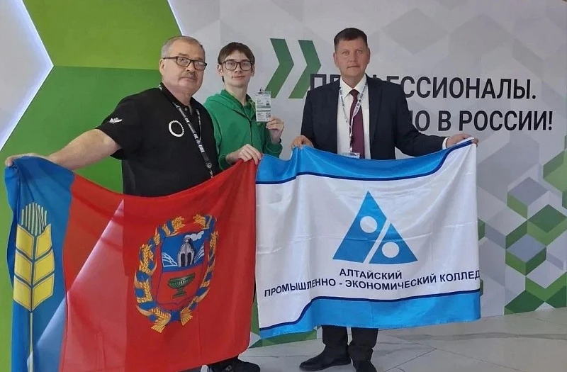 Профессионалы 👨‍💻 в корпоративной защите от внутренних угроз информационной безопасности 🛡️
 
В Н