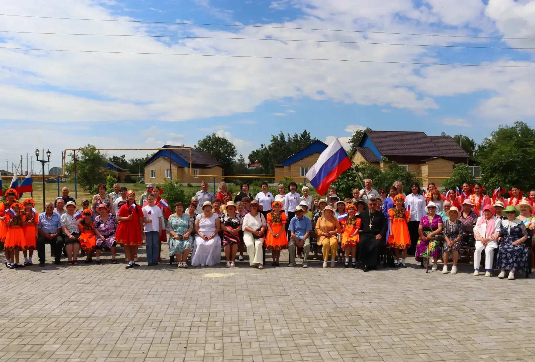 🇷🇺 10 июня, в преддверии Дня России, для жителей поселка «Ветеран» объединенная конце...