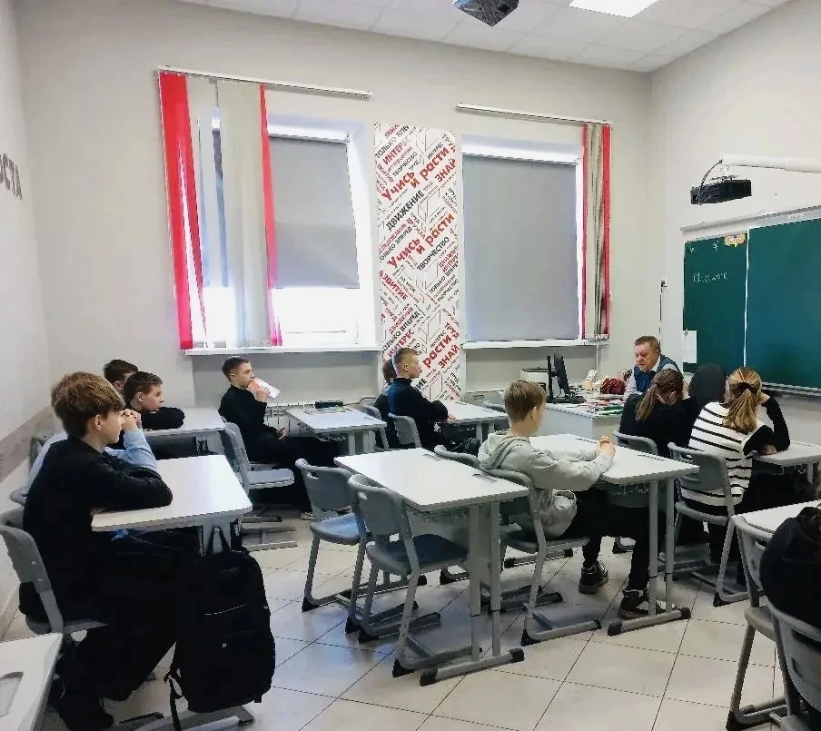 ❗️Встреча учащихся с врачом-наркологом в рамках акции «Не спаивайте наших детей»❗️   В нашей школе п