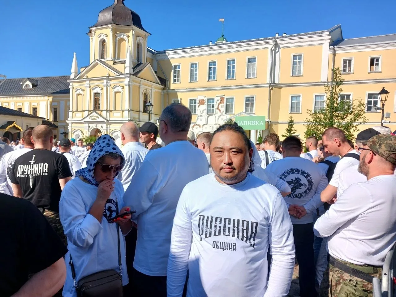 Благодарим Владимира за фото!

Снимок сделан в Свято-Троицкой Сергиевой Лавре.

Очень уместно и праз