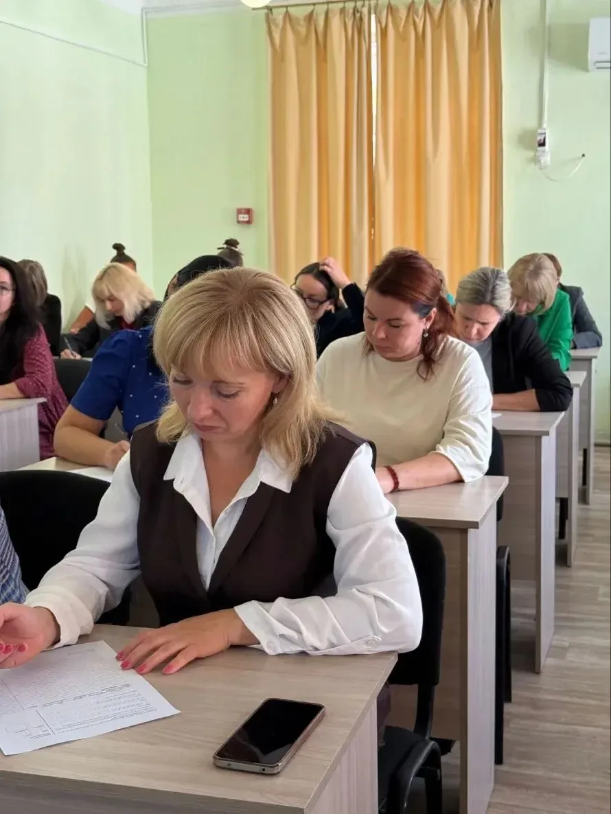 Сегодня в стенах Луганского института развития образования было особенно торжественно и...
