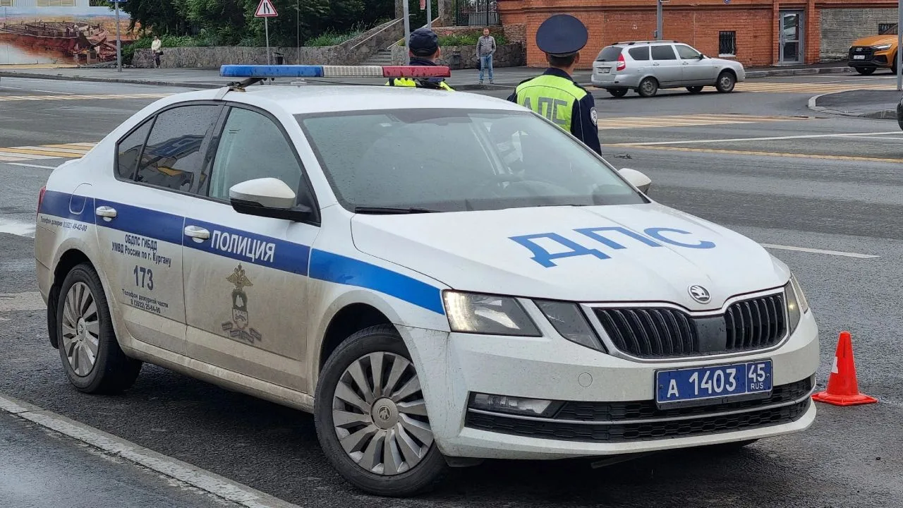 ⚡️👮‍♂️ В Шадринске сотрудниками полиции задержан подозреваемый в угоне

📄 В начале июня автомобиль