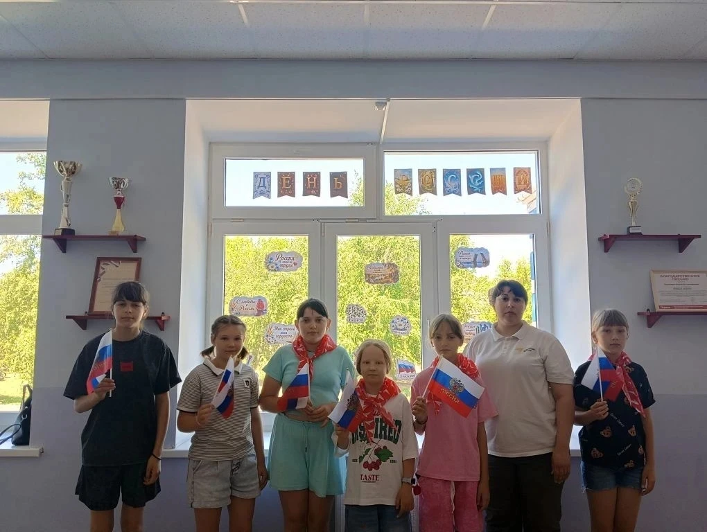 Всероссийская акция «Окна России» |🇷🇺

12 июня мы отмечаем важнейший государственный праздник — Де