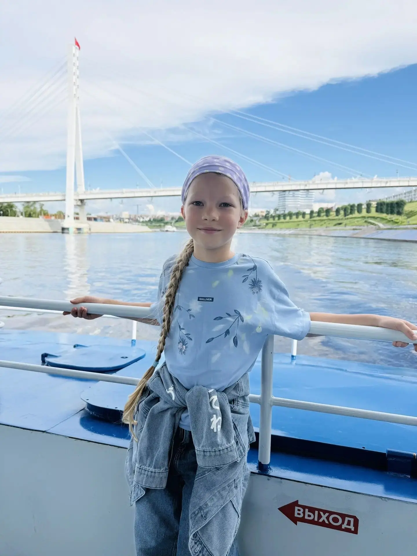 📸 #ПокажиСвоеЛето
⁣
✨Ученица 2-а билингвального класса Пирогова София передает всем теплый привет с