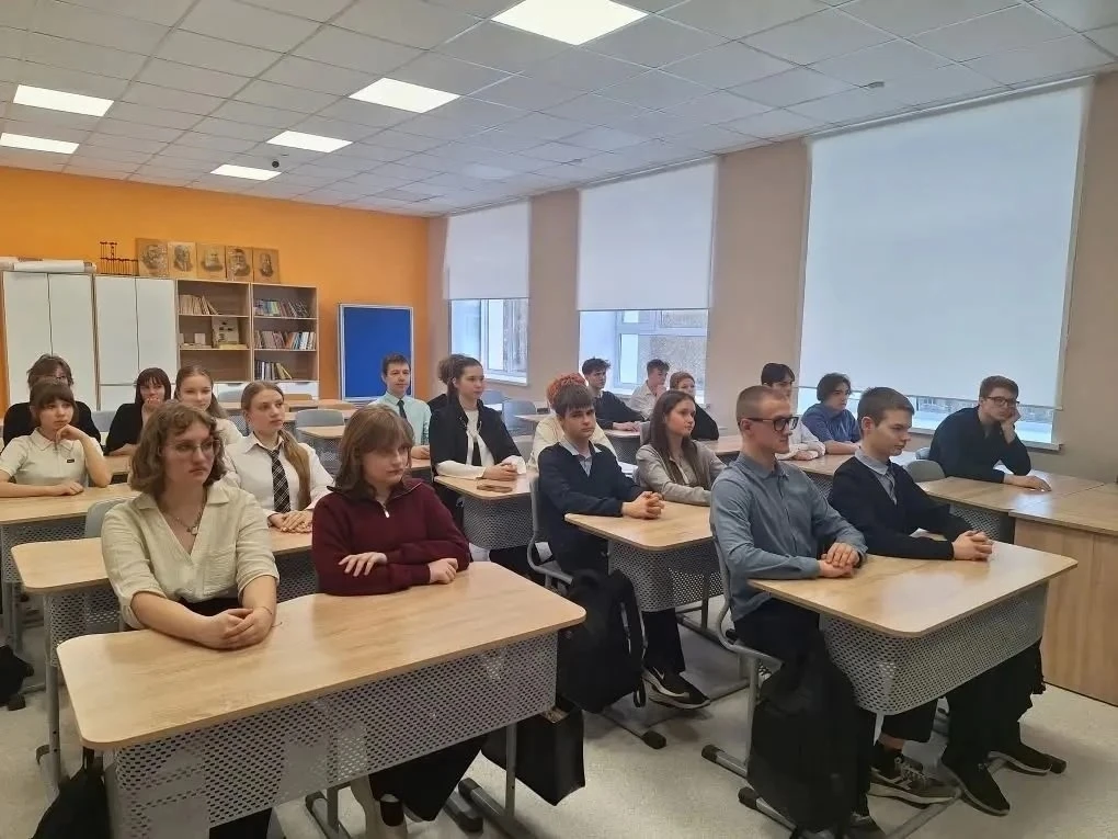 💥03.04.2026 💥 В преддверии Дня космонавтики советник директора Маркина А.В.  провела классный час  «