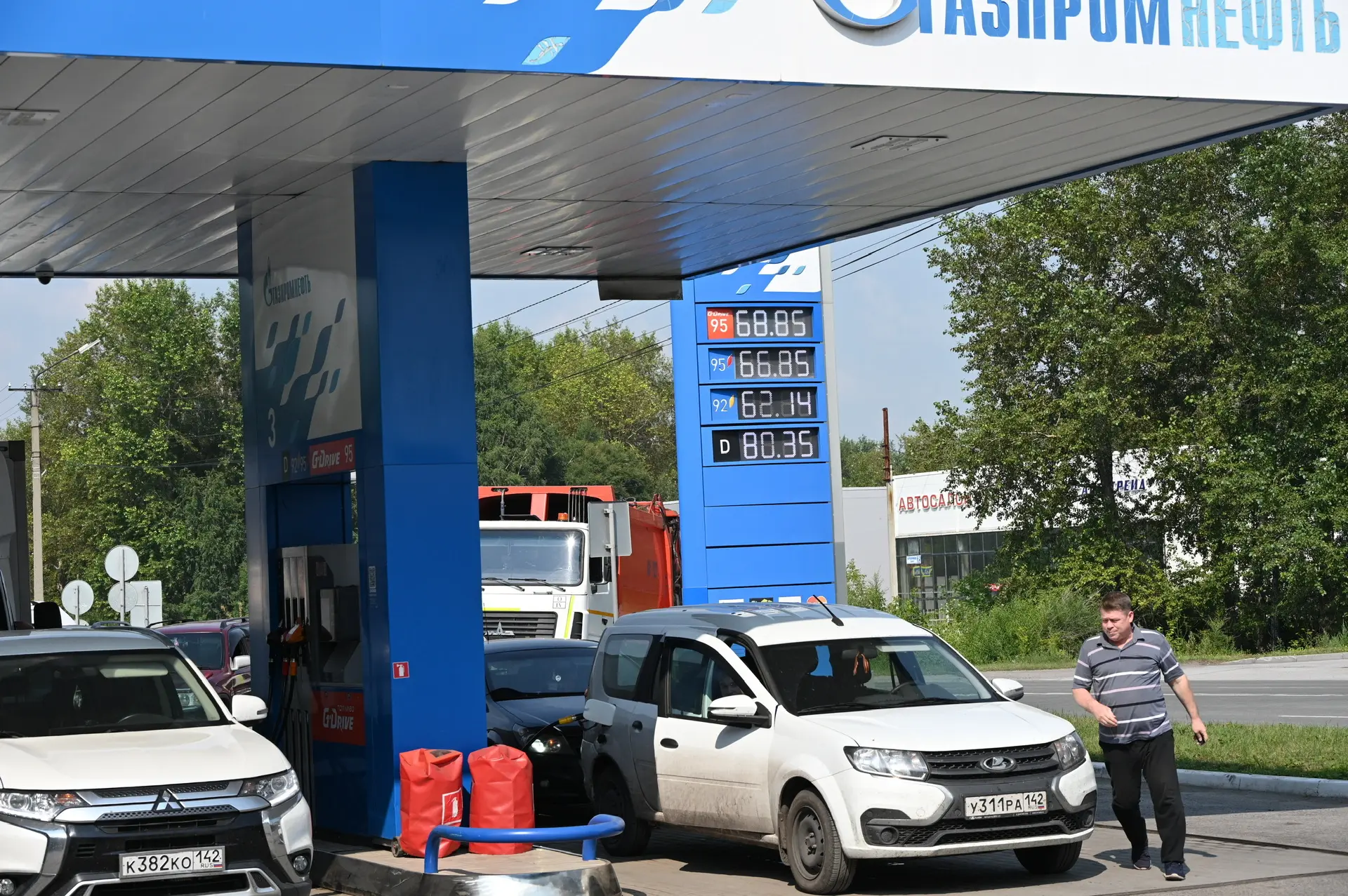 По поручению Губернатора Кузбасса Ильи Владимировича Середюка держу на контроле ситуацию с обеспечен