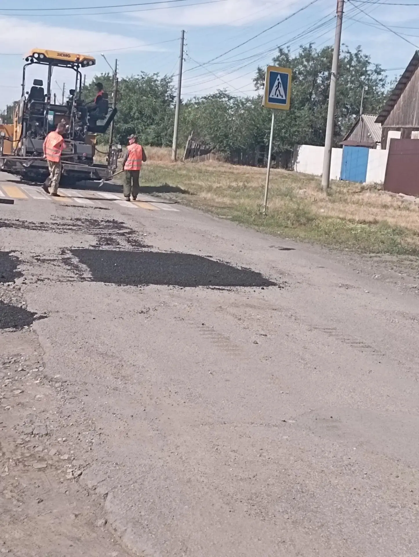 Ремонт автомобильных дорог.
В целях обеспечения безопасности дорожного движения на территории поселк