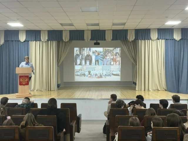 В рамках профориентационной работы для учащихся школы прошёл познавательный классный час, посвящённы