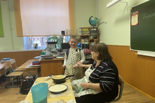 «Ишь ты, Масленица!»: как во 2«А» пекли блины и звали весну 🍯  На прошлой неделе в нашем 2«А» царило