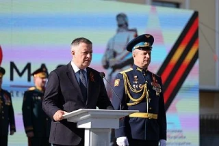 Игорь Кобзев поздравил с Днем Победы суворовцев, их педагогов и родителей