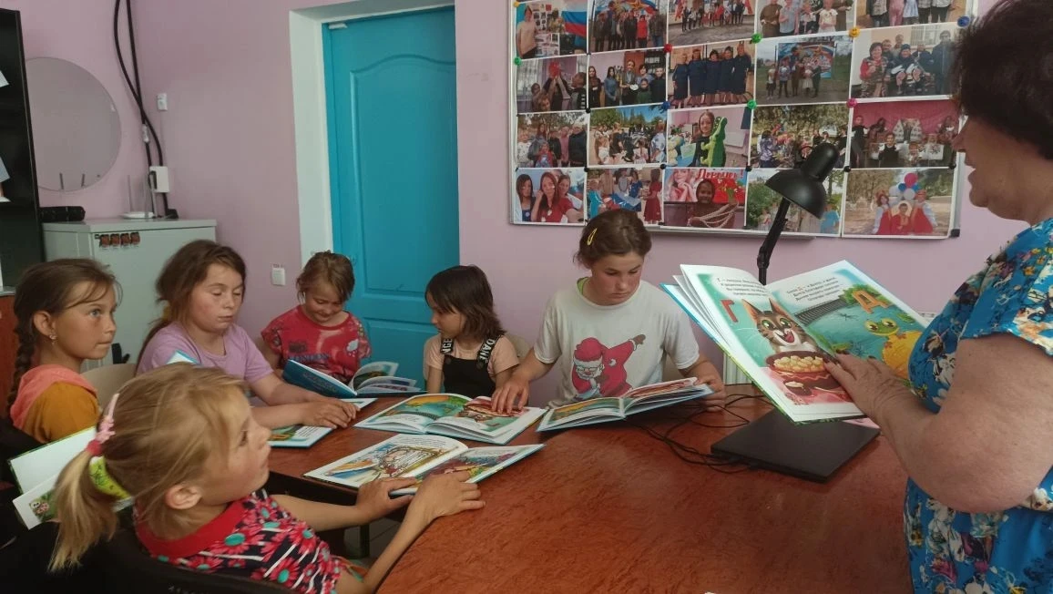 В Богдановском сельском клубе провели познавательно-игровую программу "Сокровища родного слова"  В х