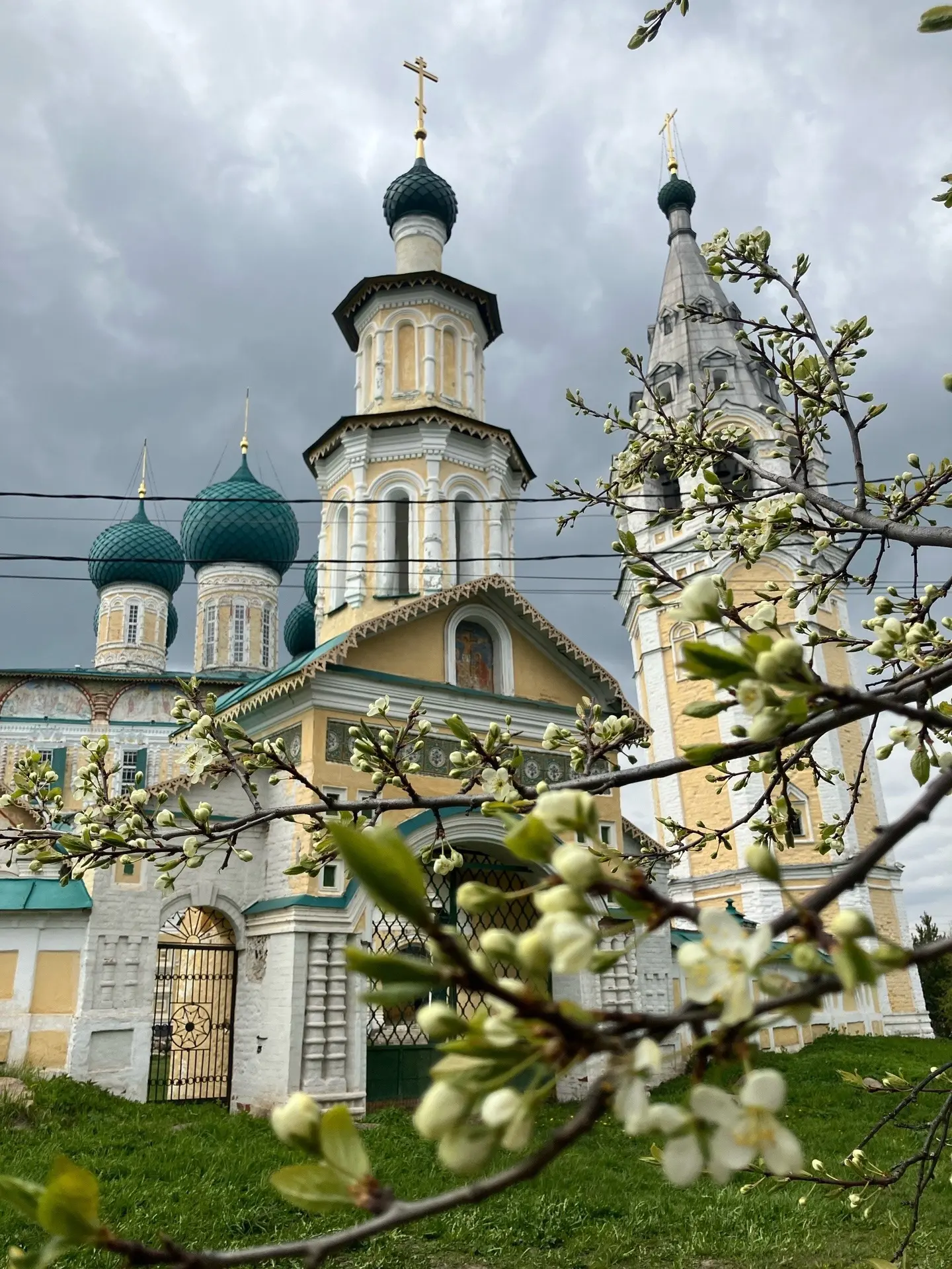 Белокаменное величие над Волгой и тайна иконы в Тутаеве