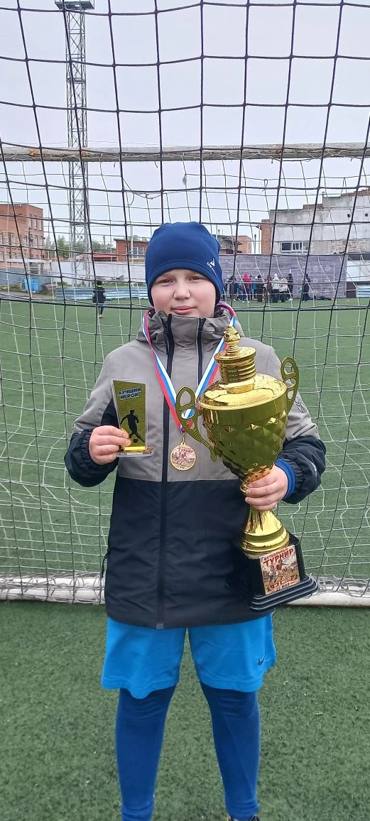 Сегодня на Веге был турнир по футболу. Участвовало 6 команд: Бердск,  Кольцово, Академ,...