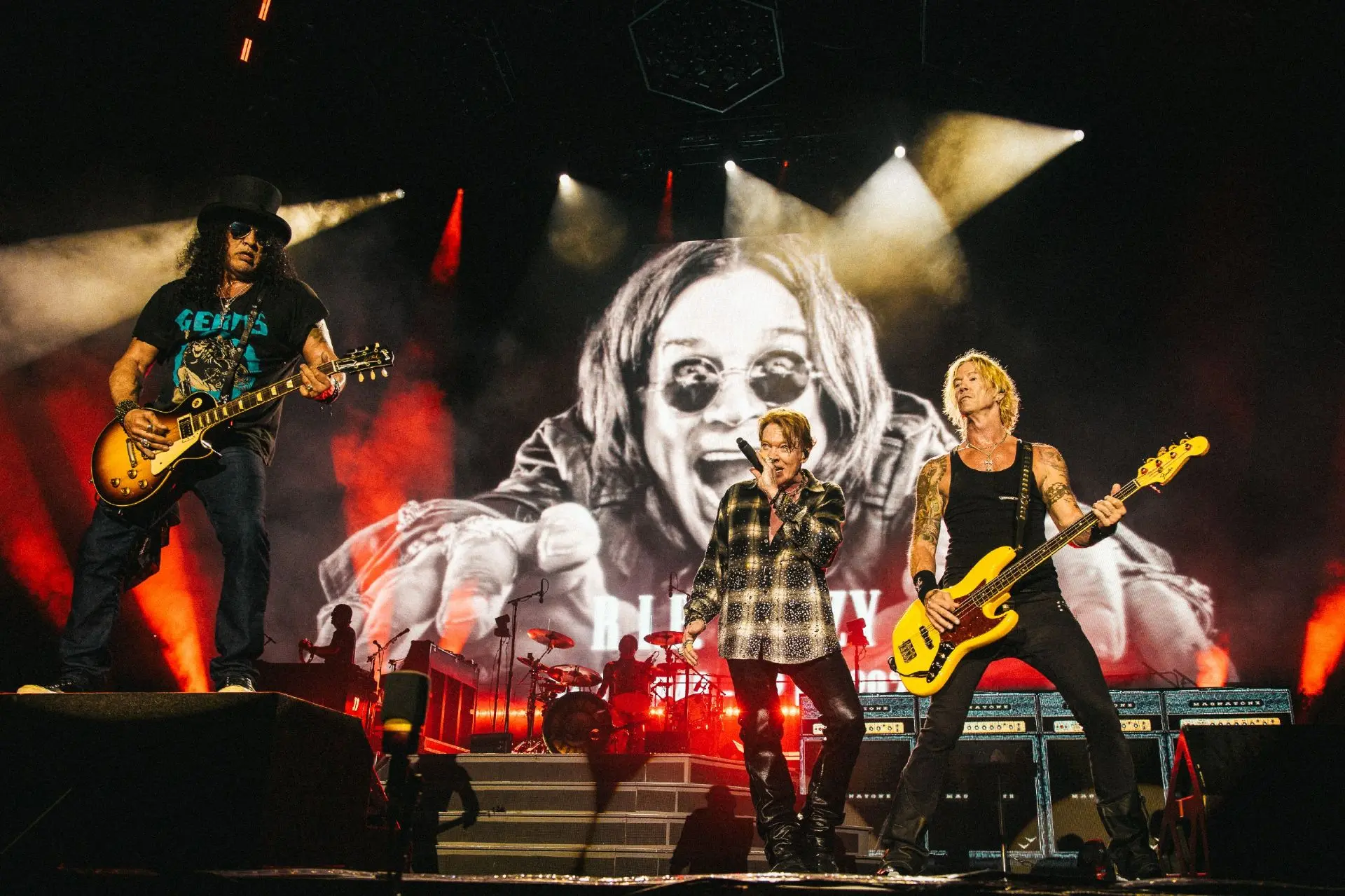 Guns N' Roses дали старт североамериканской части мирового тура 👀