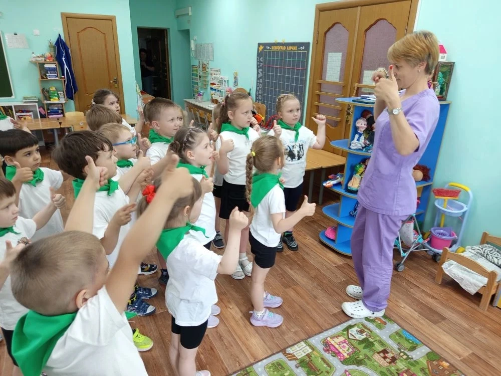 Как мы встретили лето? Громко, весело и с пользой!

Перед уходом на летние каникулы и закрытием наше