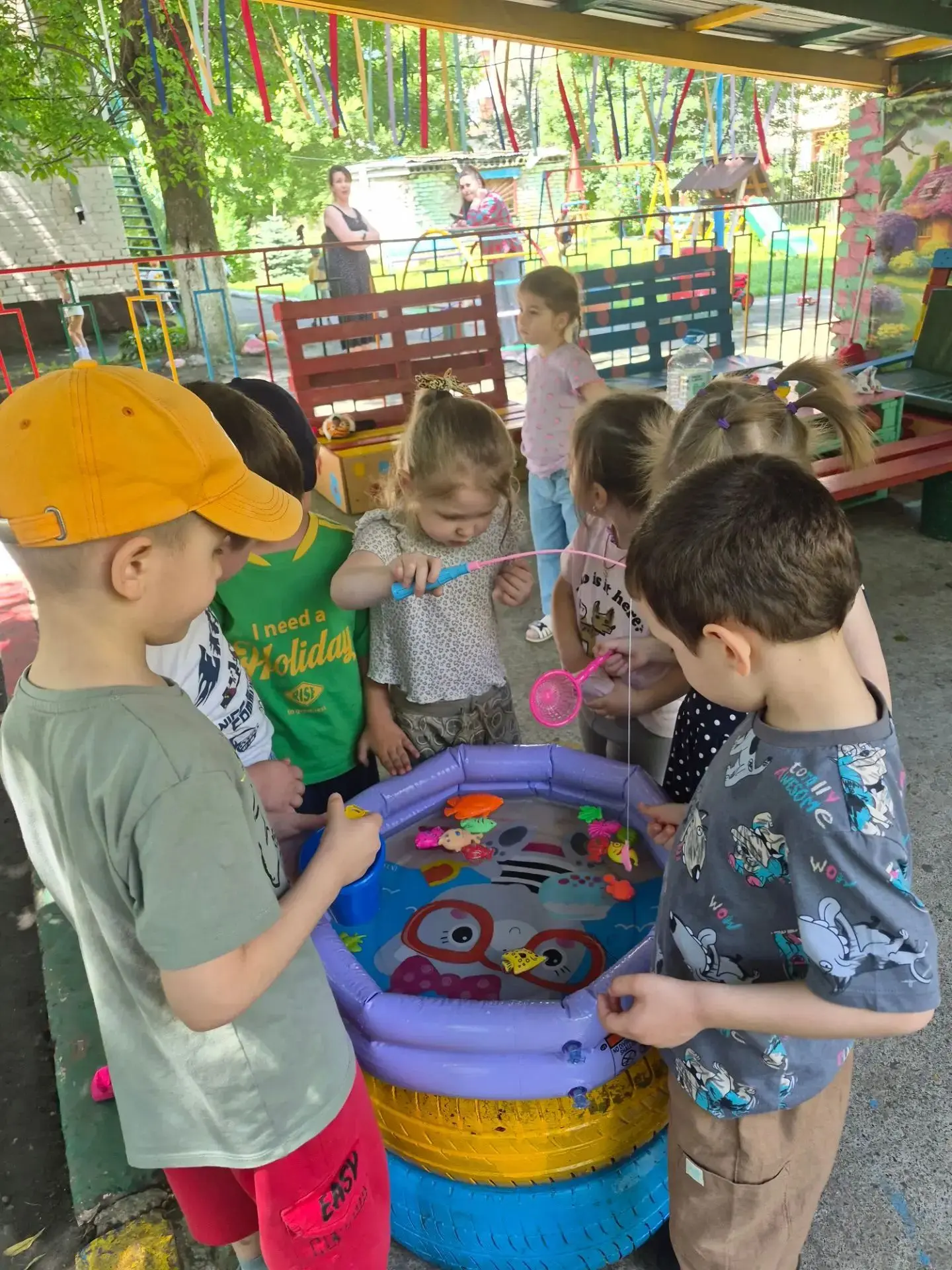 💦ДЕНЬ ИГР С ВОДОЙ И ПЕСКОМ!💦
В младшей группе прошёл увлекательный и познавательный день игр с вод