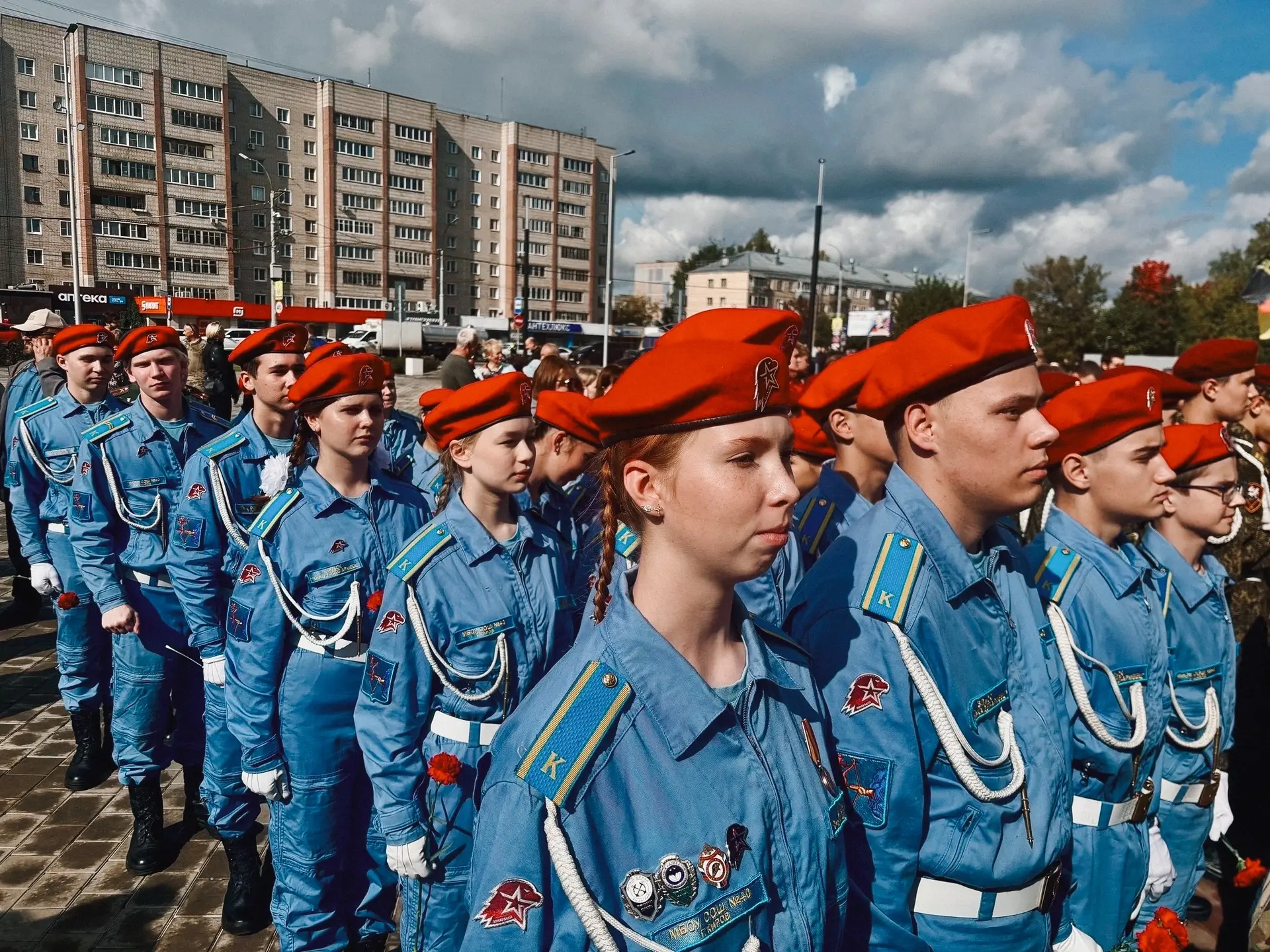 🇷🇺 4 сентября в Кирове состоялось открытие памятника участникам специальной военной о...