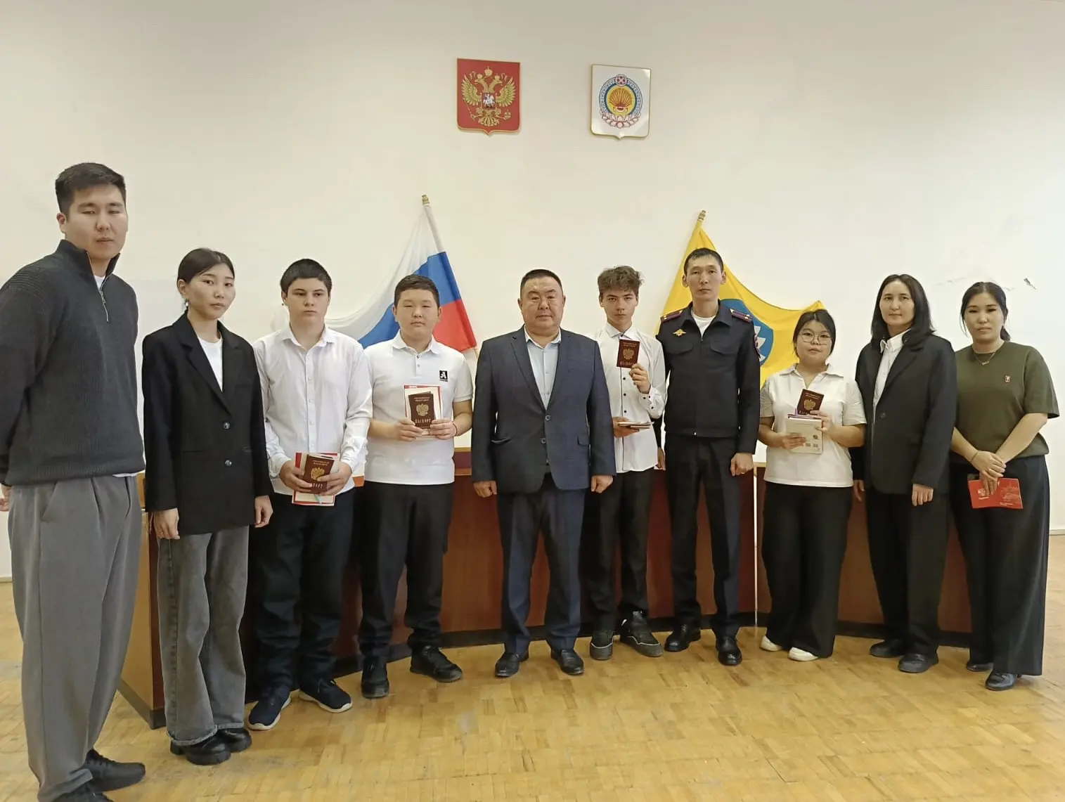 Юные жители Малодербетовского и Черноземельского районов получили паспорта граждан Российской Федера