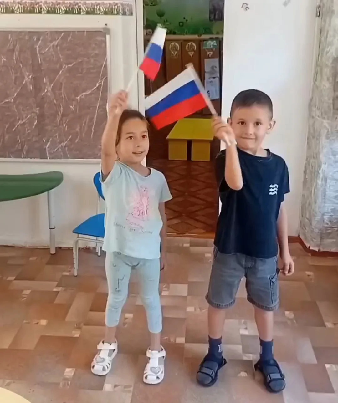 Группа #Теремок и #Василек присоединились к акции "Поднять флаг"! 🇷🇺