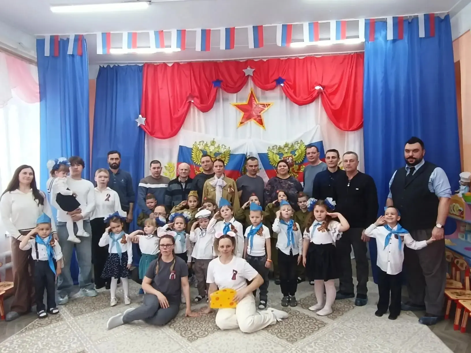 Праздник 23 февраля в детском саду – хороший повод для воспитания у дошкольников чувств...
