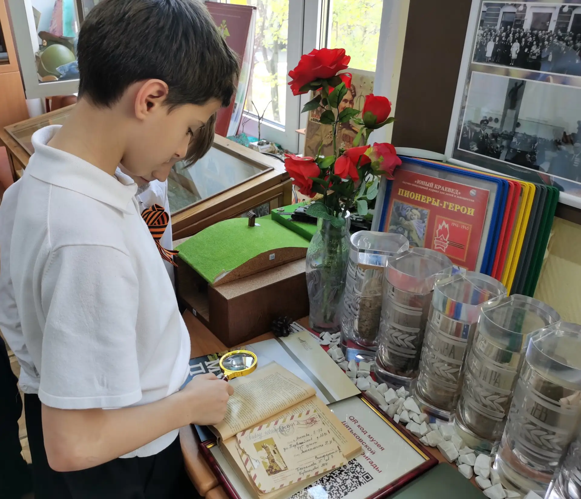 🇷🇺 Живая память: экскурсия в школьный музей  День Победы — один из самых значимых праздников для наш