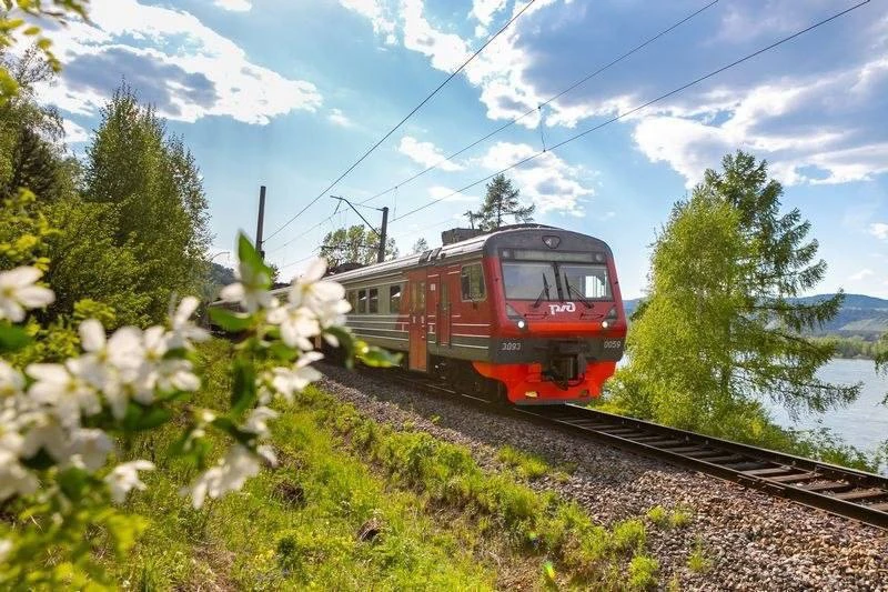 🚆 Между Красноярском и Дивногорском запустили дополнительную электричку. 

Она будет курсировать по