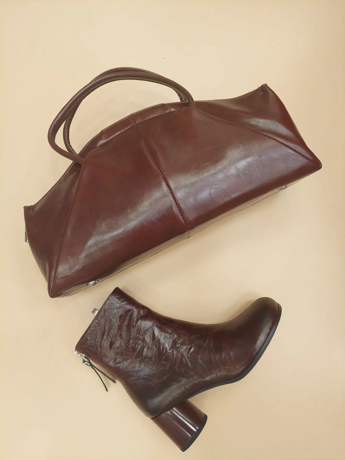 Модные ботинки из новой коллекции.