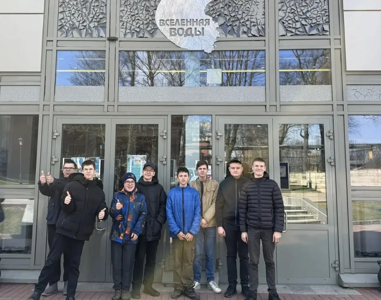 🧊👀Ученики старших классов совершили увлекательное путешествие в экспозиционно‑выставо...