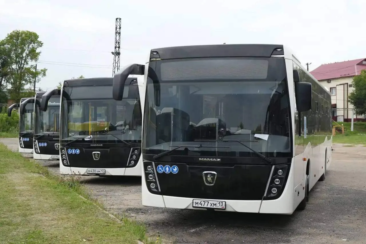 🚌В Саранск прибыли 12 автобусов большого класса «КамАЗ»