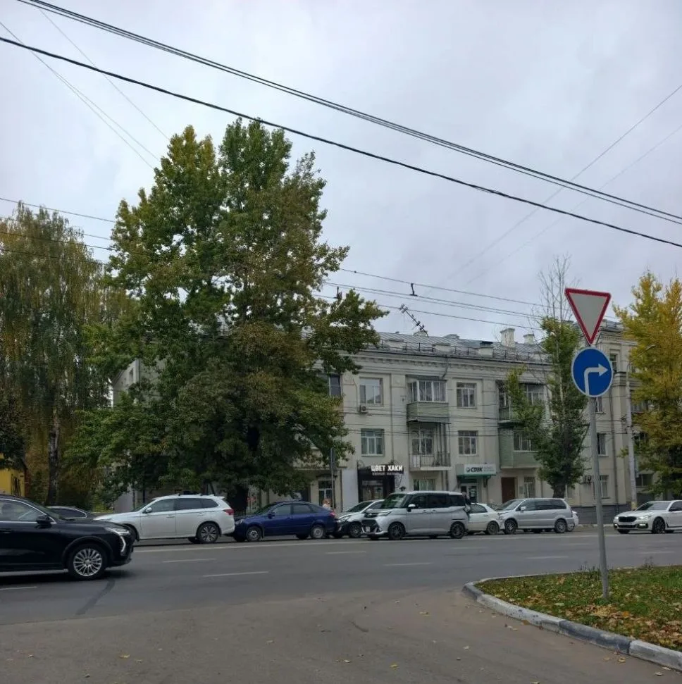 ❗️На Октябрьской столкнулись сразу 5 автомобилей