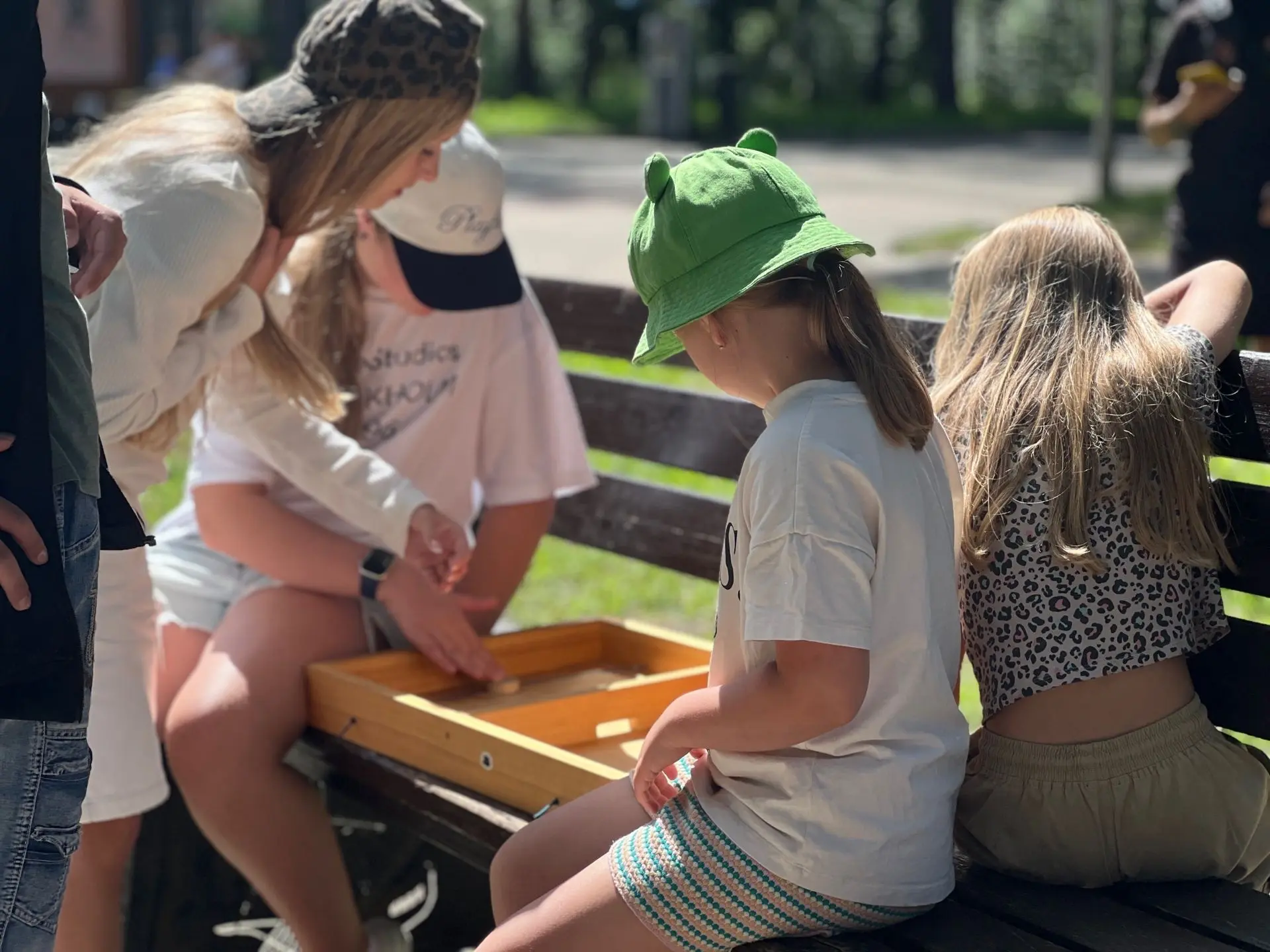 🎲 Настольный бум в Берендеевке: игры, азарт и летнее настроение! 🌳✨

Сегодня в парке Берендеевка п