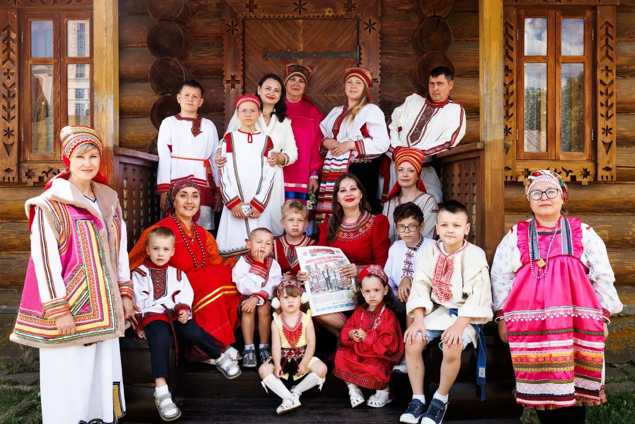😍😍😍😍Течи "Эрзянь правдась" тешкстась Кудораськень, вечкемань ды кемемань чи Мокшэрз...