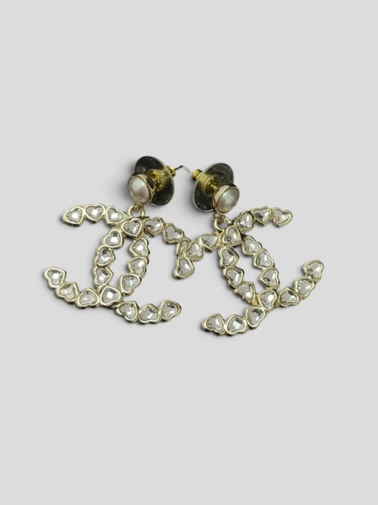 Серьги Chanel в состоянии новых, полный комплект.