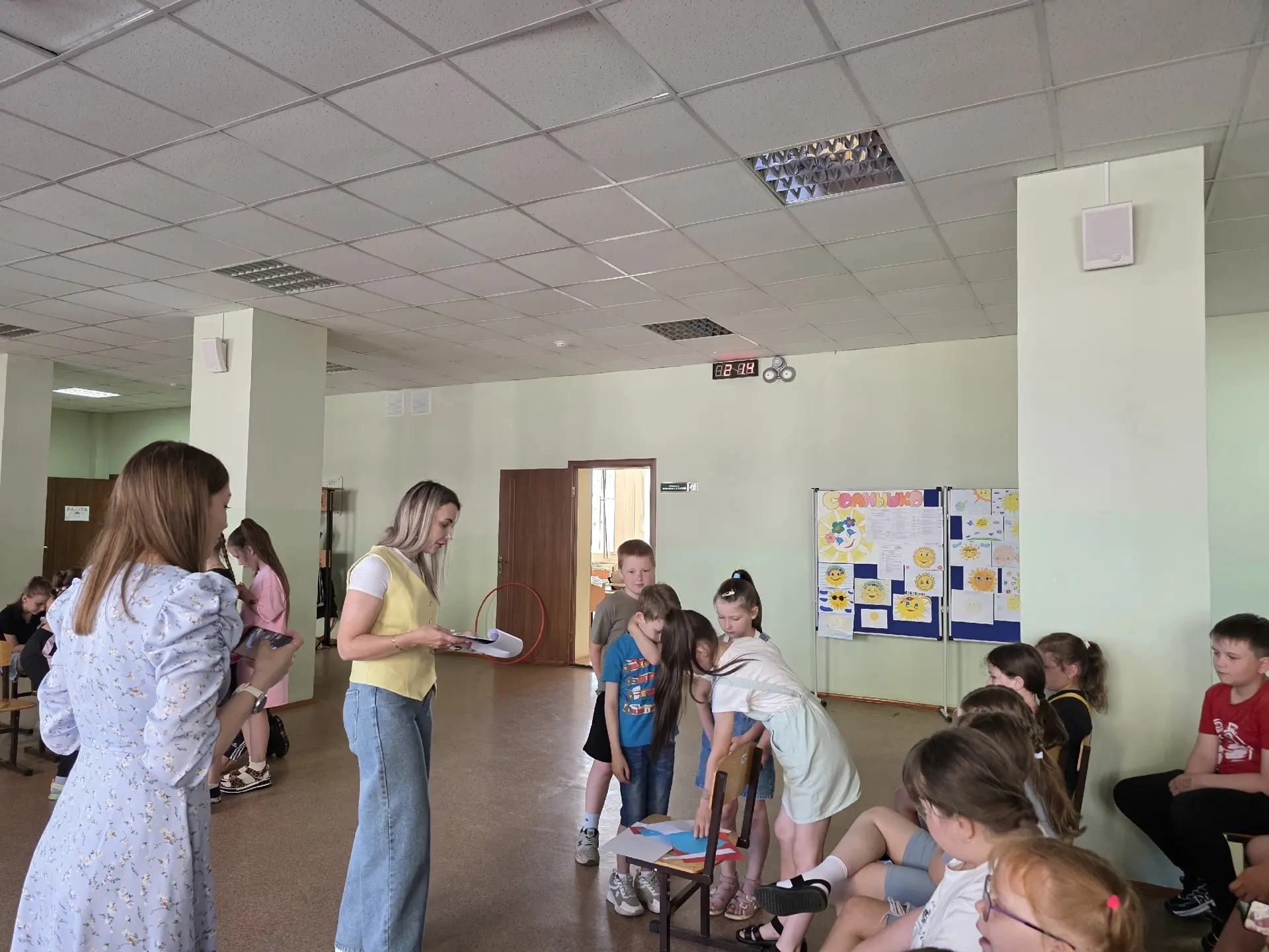 10-го июня в пришкольном лагере "Солнышко" было много гостей. Вначале развлекательное мероприятие "Ч