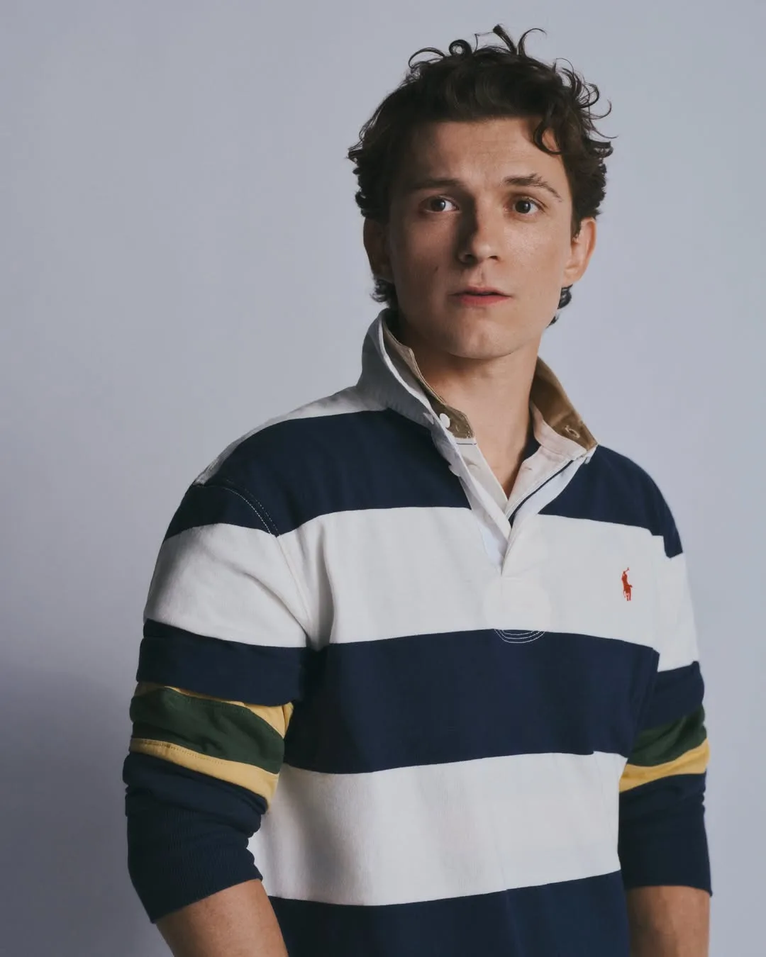 А вот и фото Тома Холланда со съемки для Esquire. Хорош.