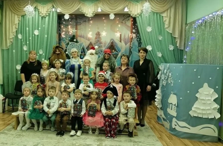 Новогодний утренник в старшей группе.