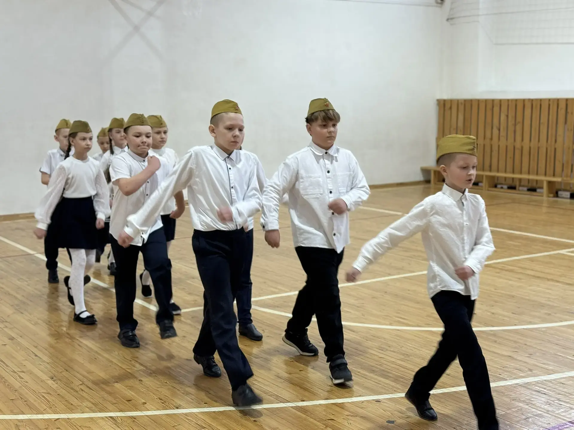 Вчера, 17 февраля, школьный этап легендарной игры продолжили наши ученики 3-4 классов. И если вы дум