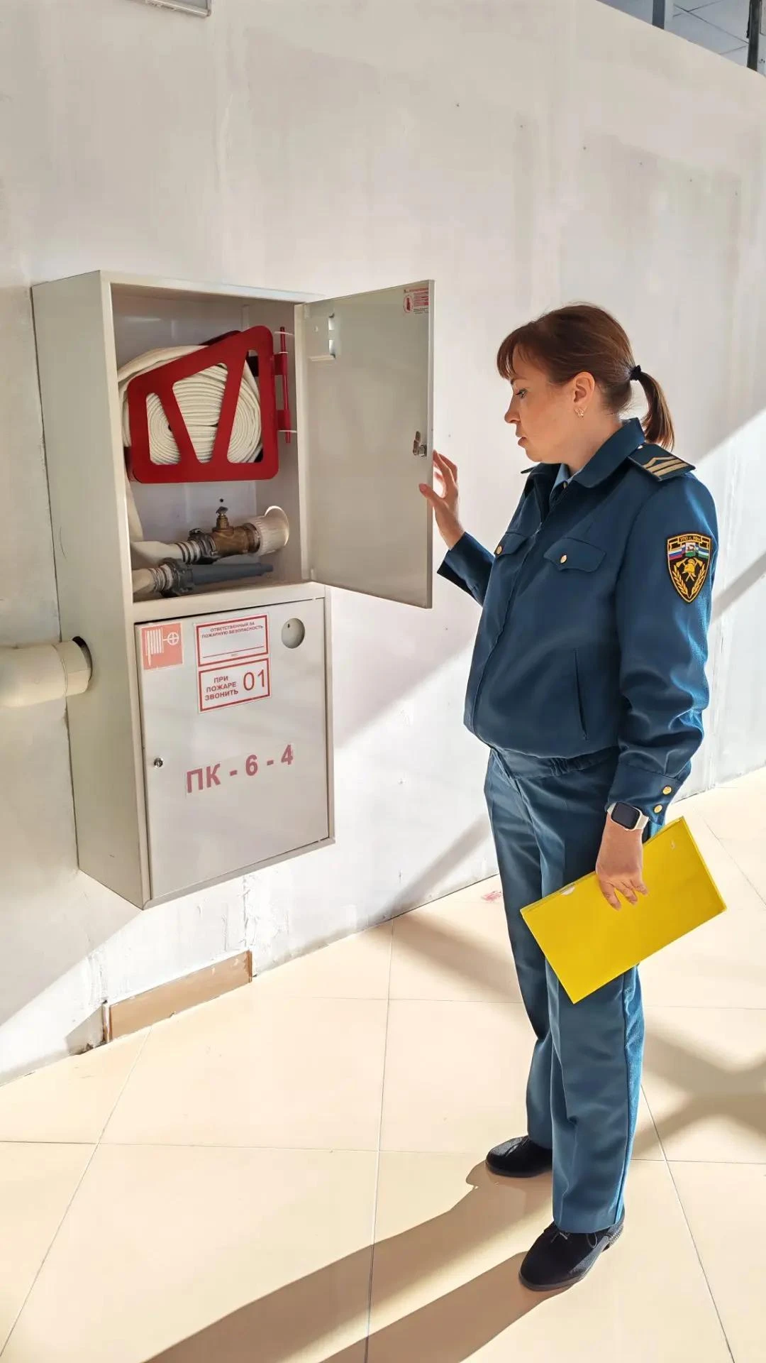 Работники пожарной охраны проводят комплекс профилактических мероприятий по предупрежде...