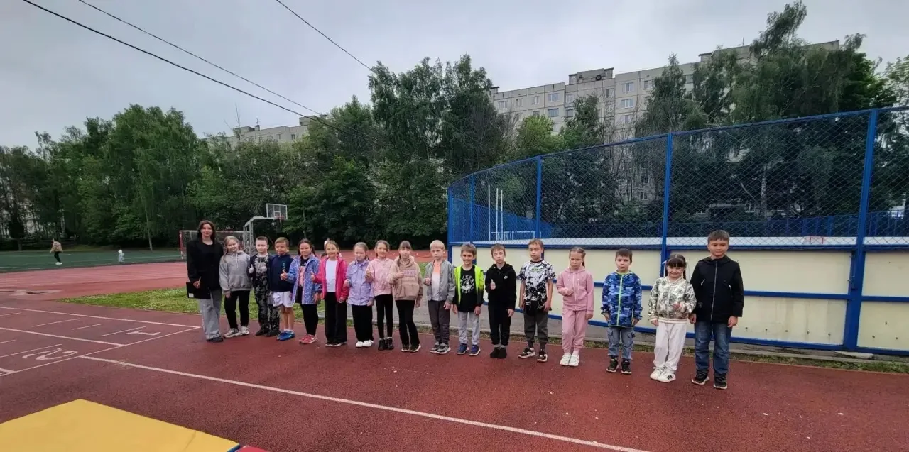 🏃‍♂️ Погода спорту не помеха!

Несмотря на хмурое небо и пасмурную погоду, учащиеся МБОУ "СОШ №39" 