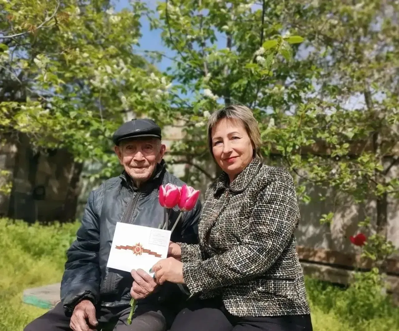 ✅ В честь 81-й годовщины Победы сотрудники Дворца культуры железнодорожников сердечно поздравили вет