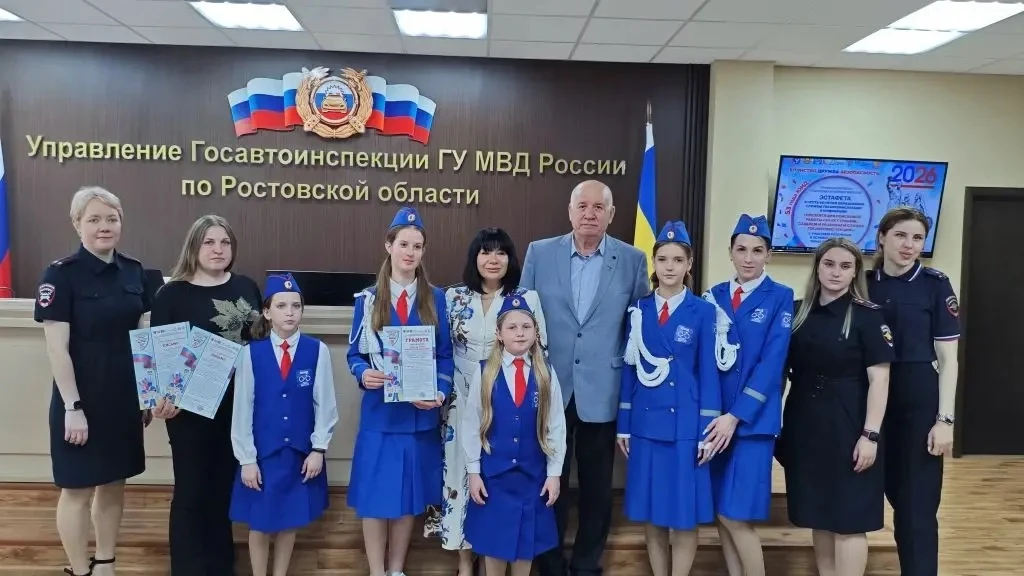 Поздравляем отряд «Зеленый свет»  юных инспекторов движения Рассветовской СОШ, занявших 3 место в об