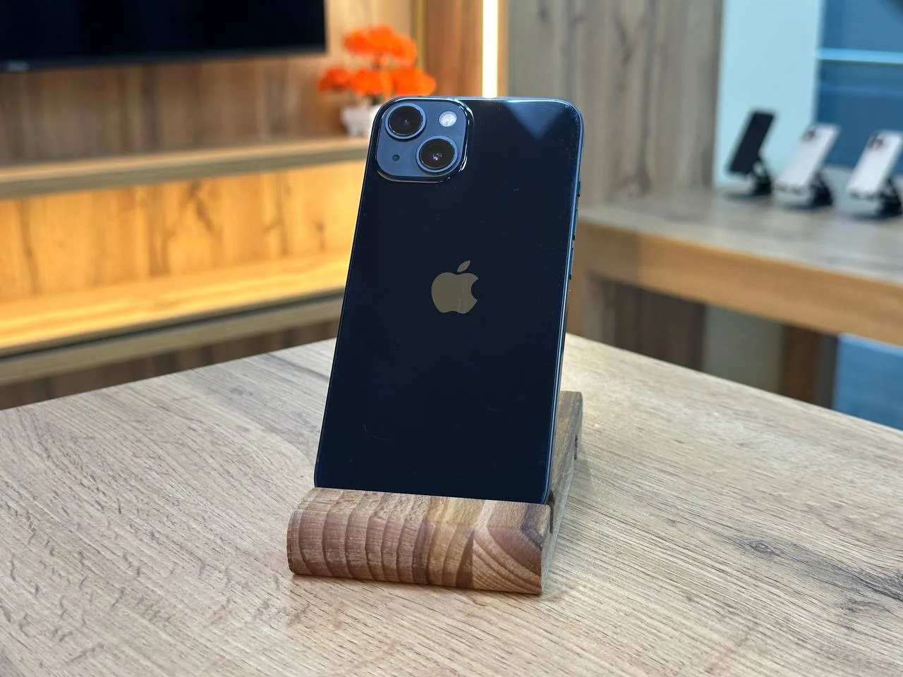 Б/У iPhone в наличии с гарантией от магазина!