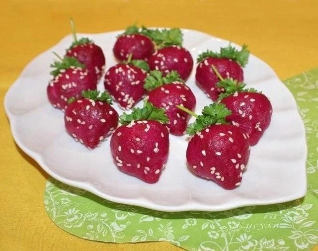 ЗАКУСКА ИЗ СЕЛЁДКИ "КЛУБНИЧКА" #закуска