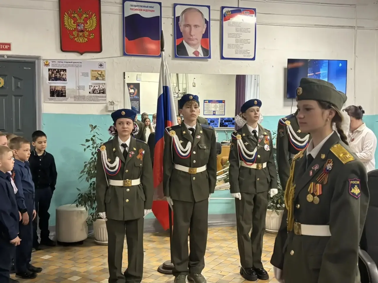 Сегодня особенный день для нашей школы – мы открыли Неделю Победы! Это время, когда мы вспоминаем и 