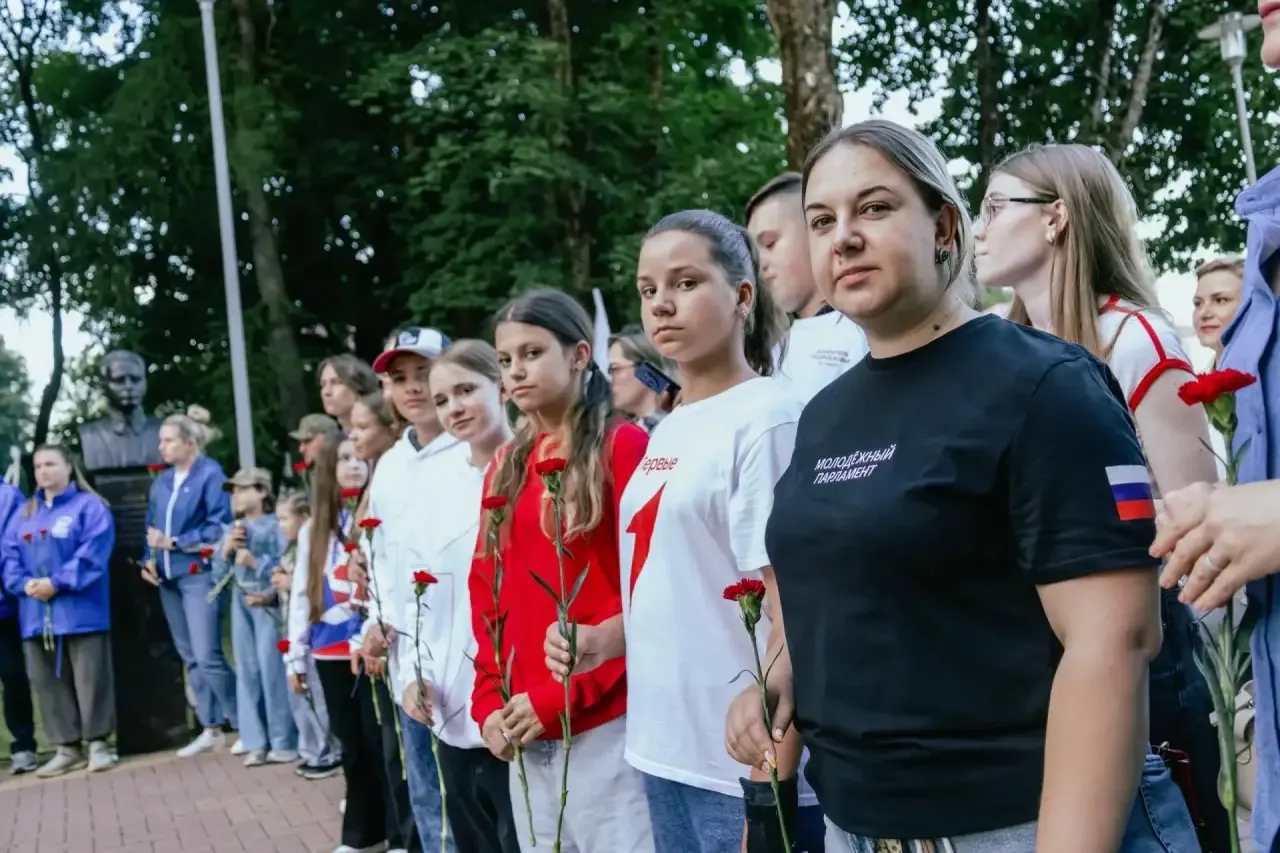 22 июня, в День памяти и скорби, по всей стране проходят памятные мероприятия. Наша школа не осталас