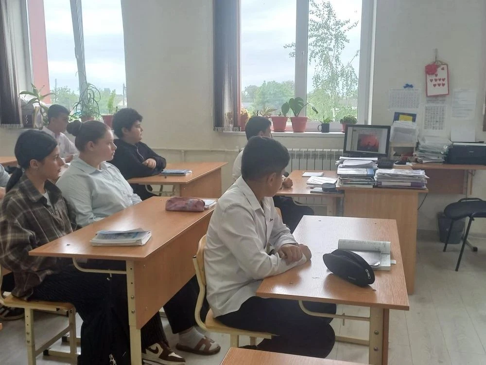 Сегодня в 7 классе прошёл классный час на тему „Противодействие идеологии терроризма и ...
