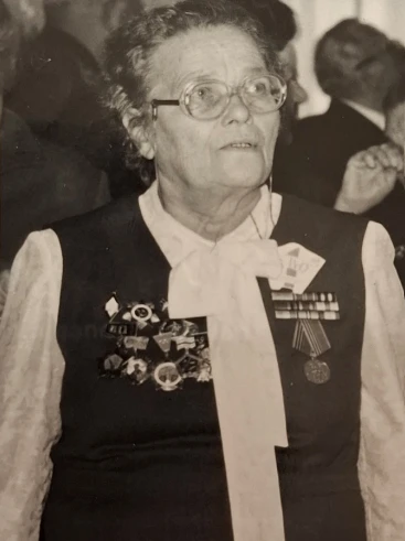 Маринчук (Кирпикова) Агния Георгиевна (24.01.1921 - 18.02.1987) ветеран ВОВ, учитель ру...