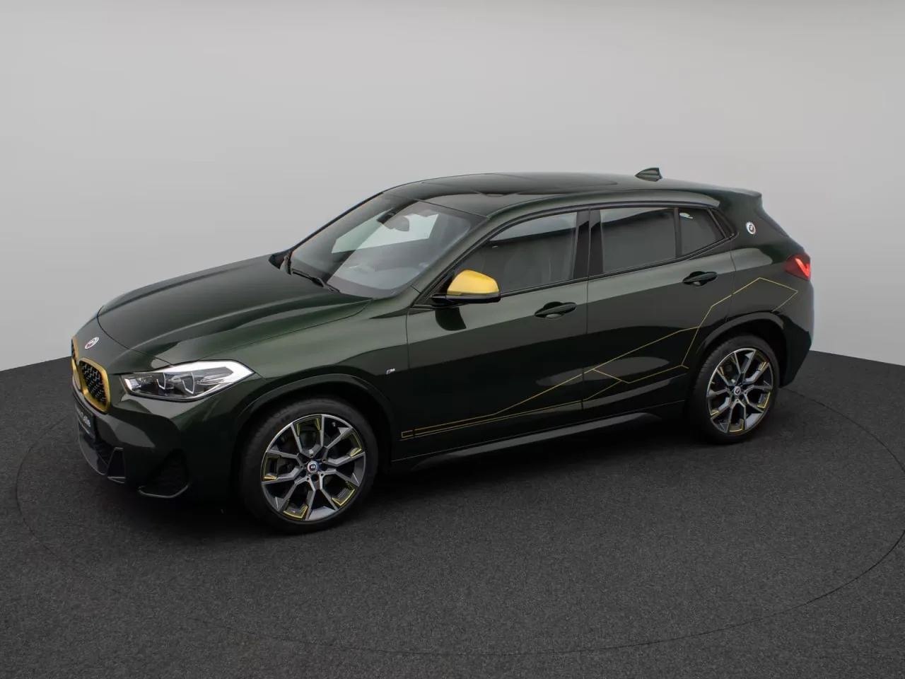 BMW X2 M Sport Edition 2022 — компактный кроссовер BMW с более ярким характером.
Не такой привычный,