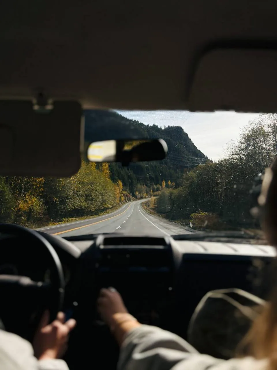 Road trip — путешествие на машине на дальнее расстояние, обычно ради удовольствия: