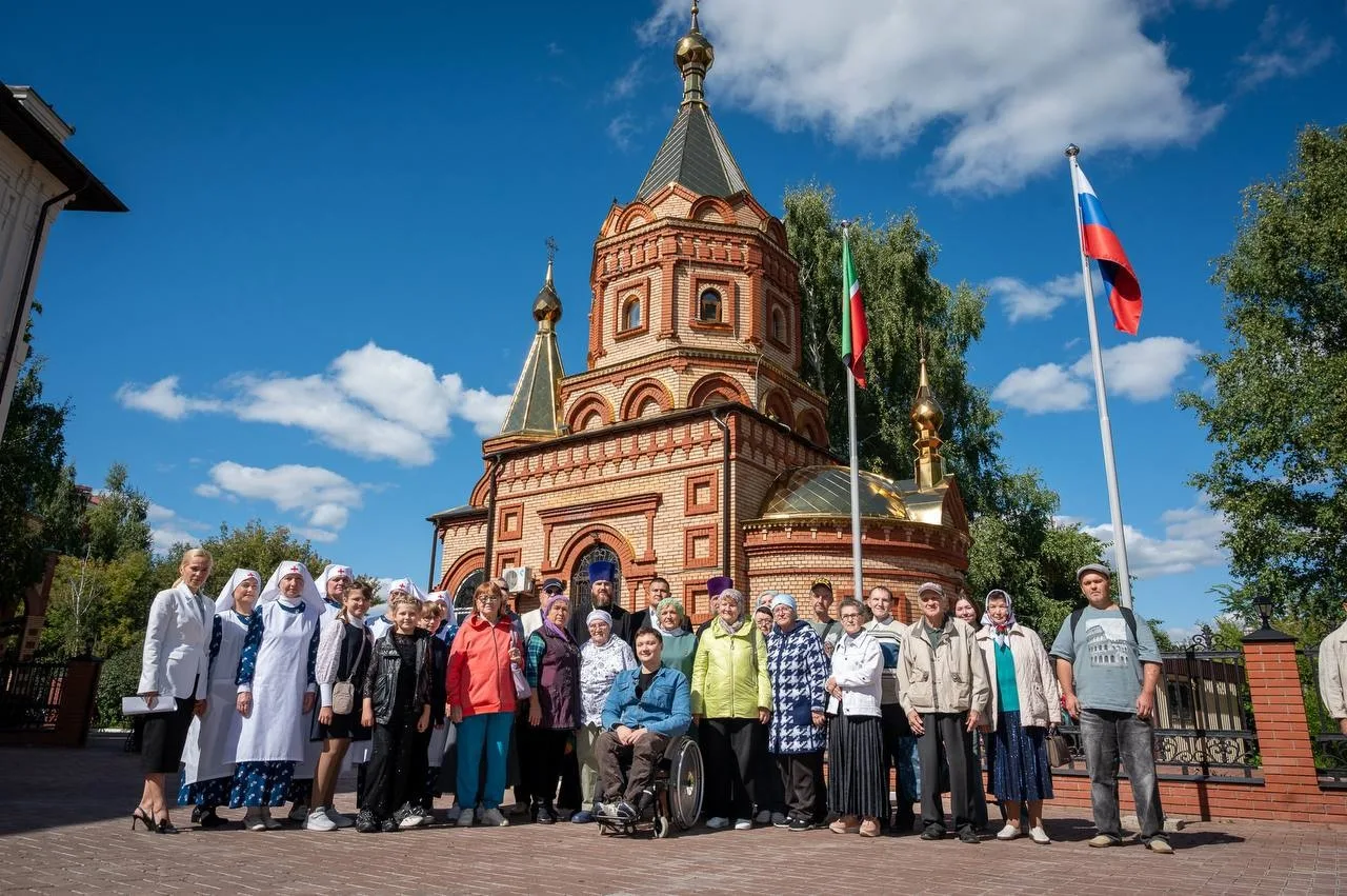 Благотворительный обед для людей с ОВЗ провели в Альметьевске